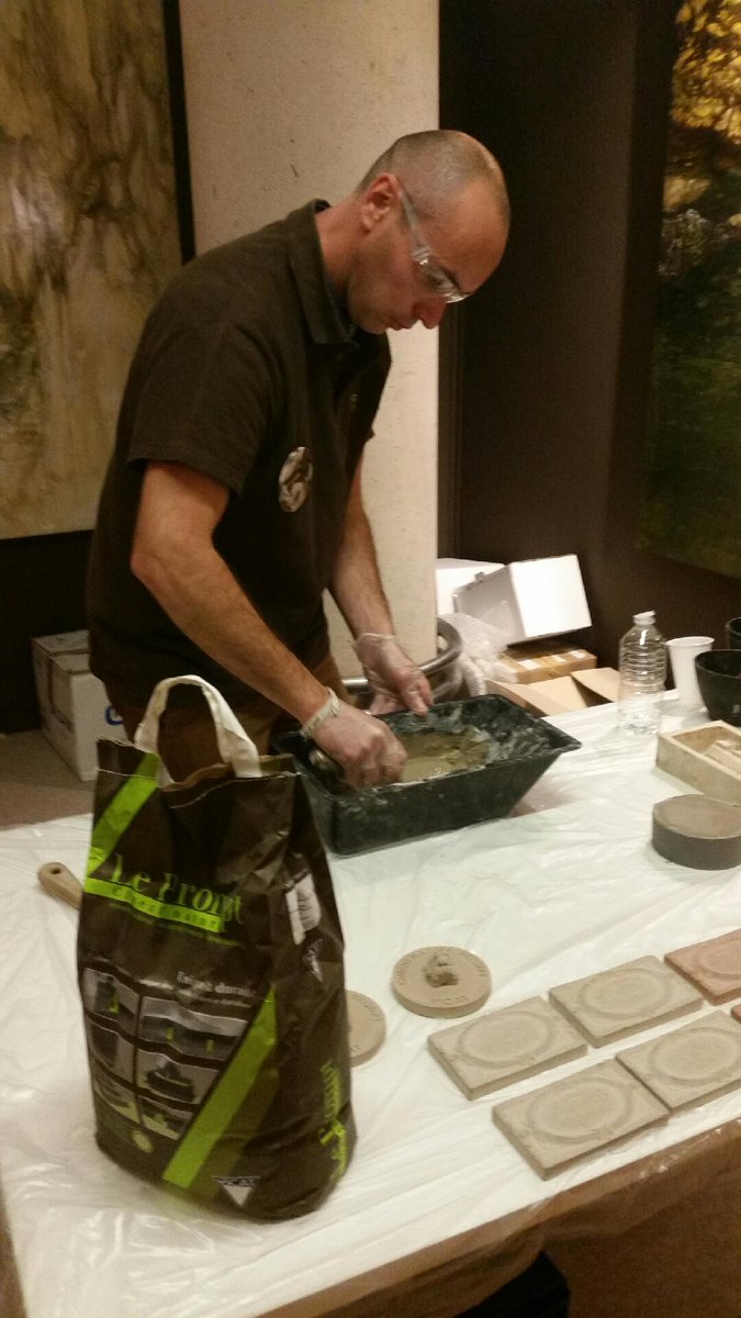 GroupeVicat's tweet photo. A l'occasion du Salon International du Patrimoine, venez participer aux ateliers autour du ciment naturel Prompt, pour une démonstration de moulage d'éléments décoratifs, de 11h à 12h et de 15h à 16h tous les jours à coté de notre stand E5, espace Geste d'Or en salle Soufflot. https://t.co/qt618442nd