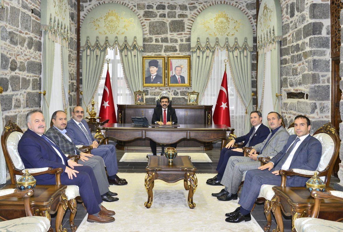 Sayın Valimiz <a href="/Hasan_Guzeloglu/">Hasan Basri Güzeloğlu</a>, TÜMSİAD Genel Başkanı <a href="/YasarDogan__/">Yasar DOGAN</a> , Başkan Vekili <a href="/ServetSamsama/">Servet Samsama</a>, Güneydoğu Bölge Başkanı @neziryesilyurt, Doğu Anadolu Bölge Başkanı <a href="/sseker23/">süleyman şeker</a>, Diyarbakır Şube Başkanı Hüseyin Oğulmuş’u kabul etti.