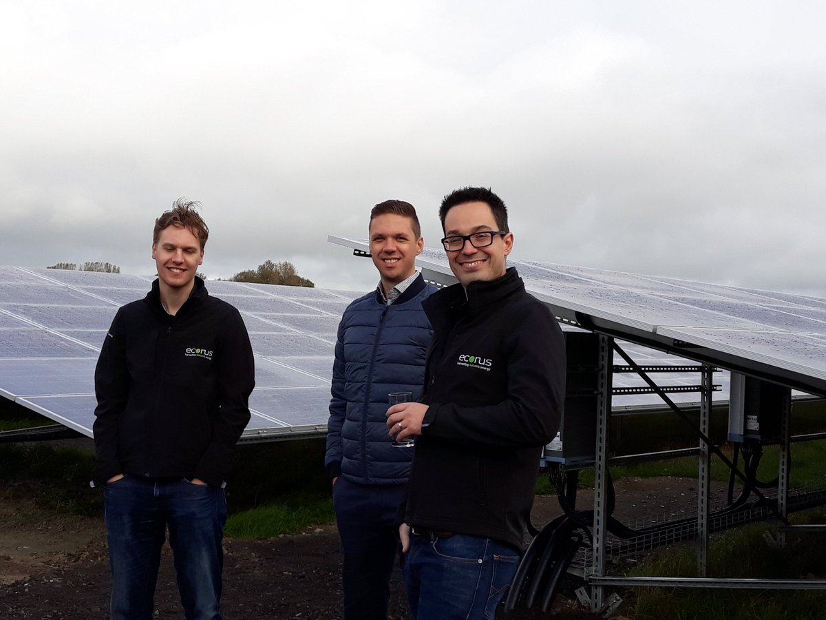 SonjaEijk's tweet photo. Ook gisteren geopend: zonnepark de Vaandel in Heerhugowaard. Gelukkig konden er collega's van  @asnbank naartoe om het met de mensen van  @Ecorus en te vieren. https://t.co/U9zdXRVPhm
