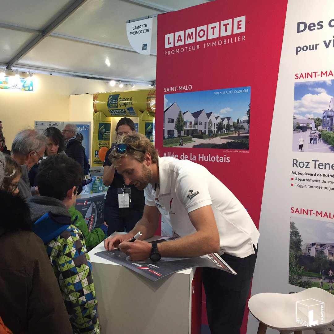 GroupeLamotte's tweet photo. [LIVE] Belle ambiance sur le stand Lamotte au village de la @routedurhum pour la première séance de dédicaces de @LukeBerrySailor ! #GoLukeBerry
#RDR2018 #LamotteModuleCreation #RouteDuRhum https://t.co/rZ0XBC5SnJ