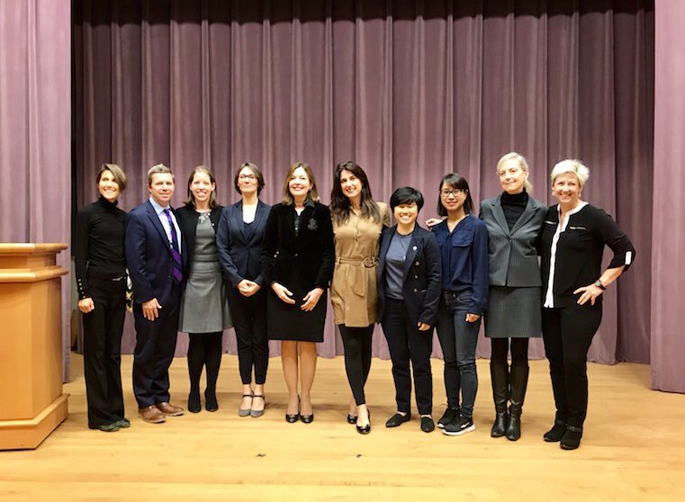 SportsEmpower's tweet image. Visiting @statedept for Executive Women @ State event with guest speaker @LauraCGentile of @espnW! 💪🏽🎥💥 #GSMP2018 #sportsdiplomacy