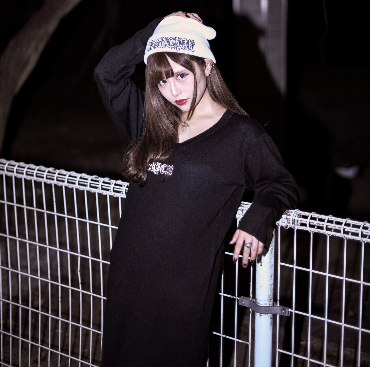 Kryclothing 仕様 Circle Nagai Vネックロングニットワンピース 着丈117 身幅50 アクリル 100 モデル 日向すず 150cm