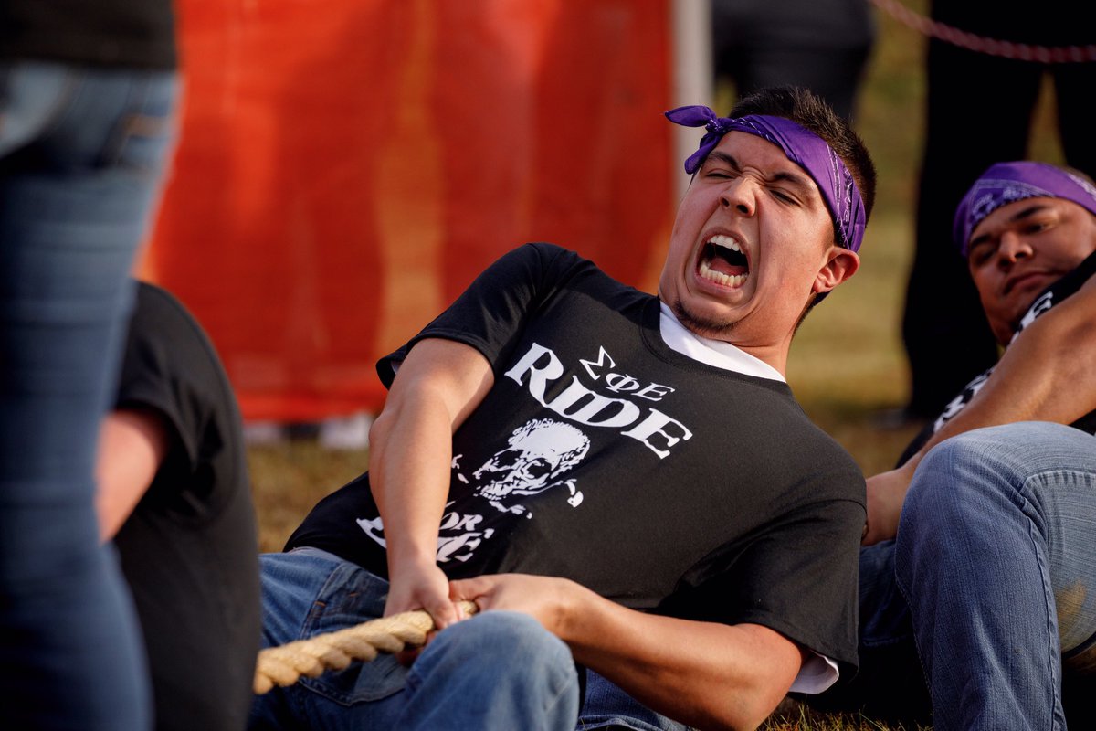 KC4UTIA's tweet photo. Friday Photo(s) @utmartin #Homecoming #RopePull https://t.co/ReNrQoONI0