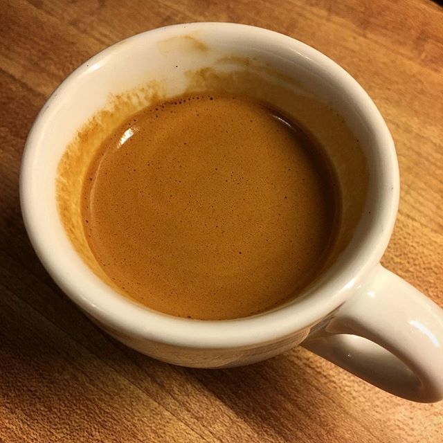 Happy Friday! #espresso #espressovibes #coffee #coffeeprops #coffeevibes #coffeegram #igcoffee #coffeegram #coffeeporn #kccoffeegeek #folkcityroasters ift.tt/2Ptg2Ee