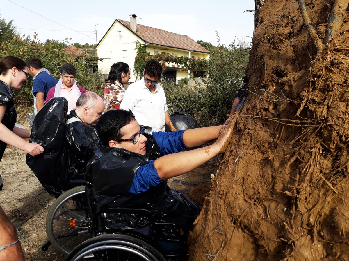 UniamociOnlus's tweet photo. Portogallo dal 17.10.2018 al 23.10.2018 per la mobilità Art of Inclusion. Art of Inclusion è un Partenariato Strategico @EUErasmusPlus @ErasmusPlusInd https://t.co/jrOj5hSjdX