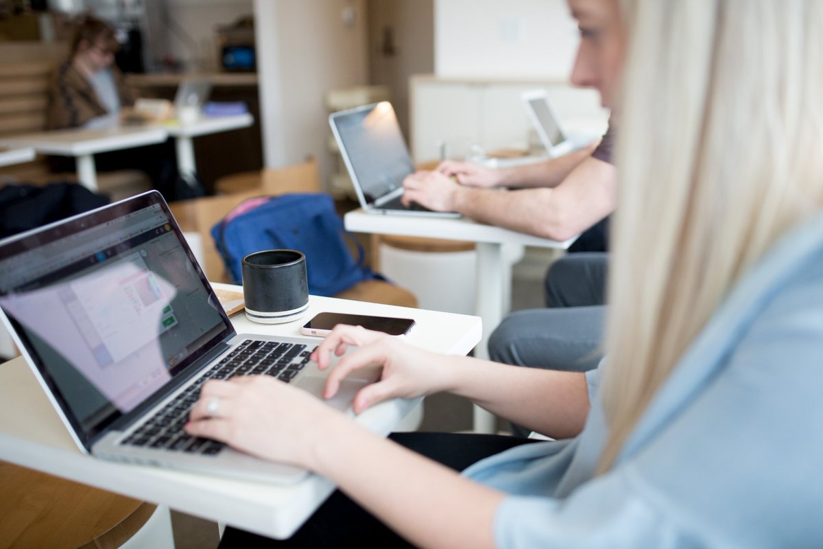 threatinteljobs's tweet photo. #HourofCode is back on Fridays at Noon EST, next week we're holding a 5-day #Make2018Count challenge, & we're starting a #CodeBlitz w/ DAILY coworking hours + offering office hrs w/ members who have completed @freeCodeCamp's first cert. Join us now at https://t.co/XDQzONQJFk! https://t.co/BafSmMu2sS
