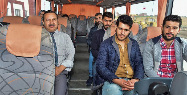 Urfa’da öğrencilere ücretsiz servis Ceylanpınar Belediyesi “eğitime destek” kapsamında Ceylanpınar Tarım Meslek Yüksekokulu’nda okuyan öğrenciler için ücretsiz servis uygulaması başlattı. Eğitime verdiği destekle adınd urfaobjektif.com/urfada-ogrenci…