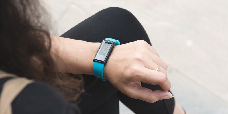 gonoise's tweet image. Make time for fitness with ColorFit Fitness Band
Shop Link: bit.ly/2Ji79rF 

#colorfit #fitnessband #androidcompatible #ioscompatible #heartratemonitor #steptracker #sleepmonitor #sedentaryreminder #bloodpressuremonitor #spO2 #bluetooth