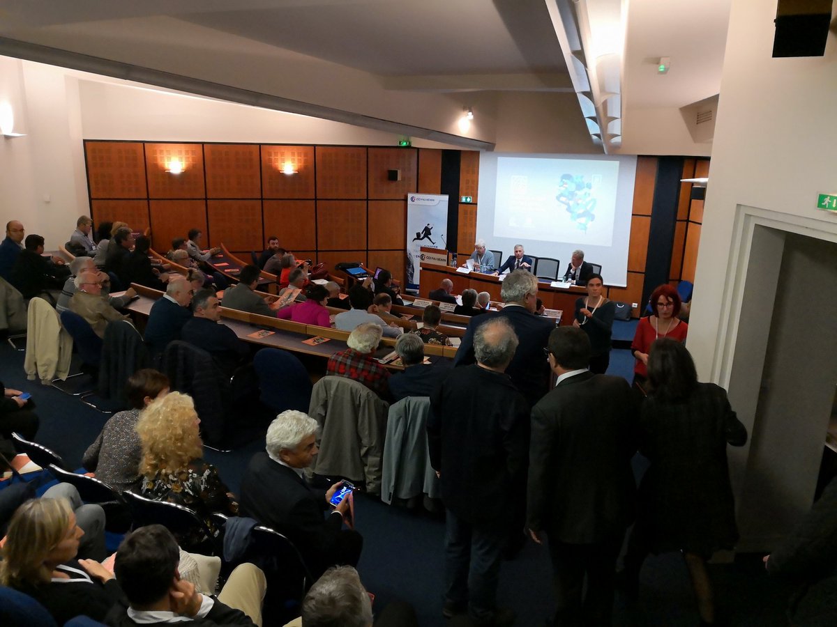 MarcOXIBAR's tweet photo. Les Assises de la #forêt et du #bois, avec l'interpro IFB64, c'est @CCIPauBearn en présence d'@al_rousset, du @Prefet64. Ouverture des travaux par @DidierLaporte17 https://t.co/c0GPBuQf6n