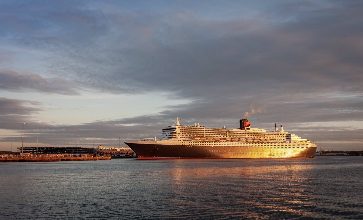 drozdowskiphoto's tweet photo. Majestic Queen Mary 2 starts her journey to New York. 😍 It was real pleasure to see her and watch her leave. #TopPhotoHour #StormHour #adventure #Travel #ocean #getoutside #cruise #sea #ship #ThursdayMotivation #ThursdayAesthetic #photooftheday #Photography #photographers https://t.co/XVPWzhSb5v