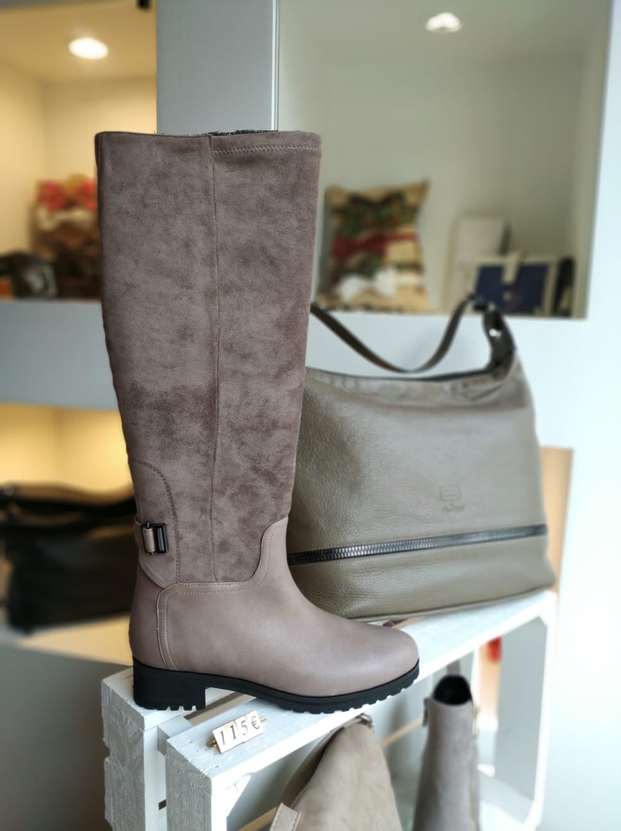 SACHALONDON's tweet photo. Modelo BETHANY
#ilovemyshoes #iloveshoes #calzadodecalidad #zapatosdeelda #botascalientes https://t.co/G3kVn5am6Z