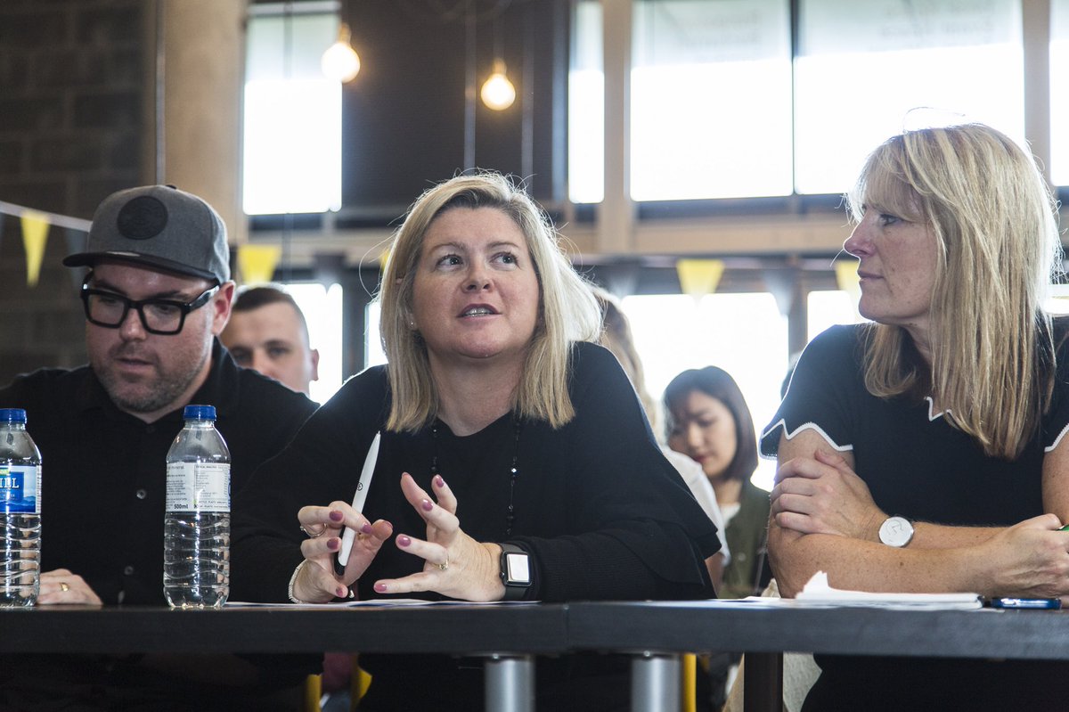 UWTSD MBA students pitched their #business start-up ideas to a panel of industry professionals during induction week at Swansea Business campus #NotBusinessAsUsual #innovativelearning <a href="/SBS_UWTSD/">SBS at UWTSD</a> <a href="/TechHubSwansea/">TechHub Swansea</a> <a href="/hypebound/">HYPEBOUND</a> <a href="/Waters_Creative/">Waters</a> uwtsd.ac.uk/news/press-rel…