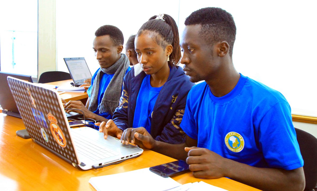 dx5ve's tweet photo. #Tgif teams hard at work finalizing their systems for the #TechMeetsInsurance #hackathon finale today
#InukaSME
#CIO100AwardsEA
#CIOEAat10 https://t.co/BRBOEUvoT4