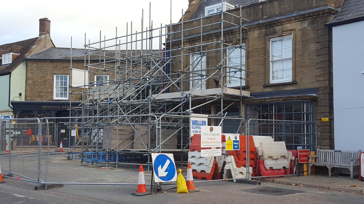 Wellerscaffold's tweet photo. Shoring work now complete in beaminster traffic lights will go this afternoon and two way traffic will flow again #beaminster #Dorset https://t.co/tuoyizJ82p