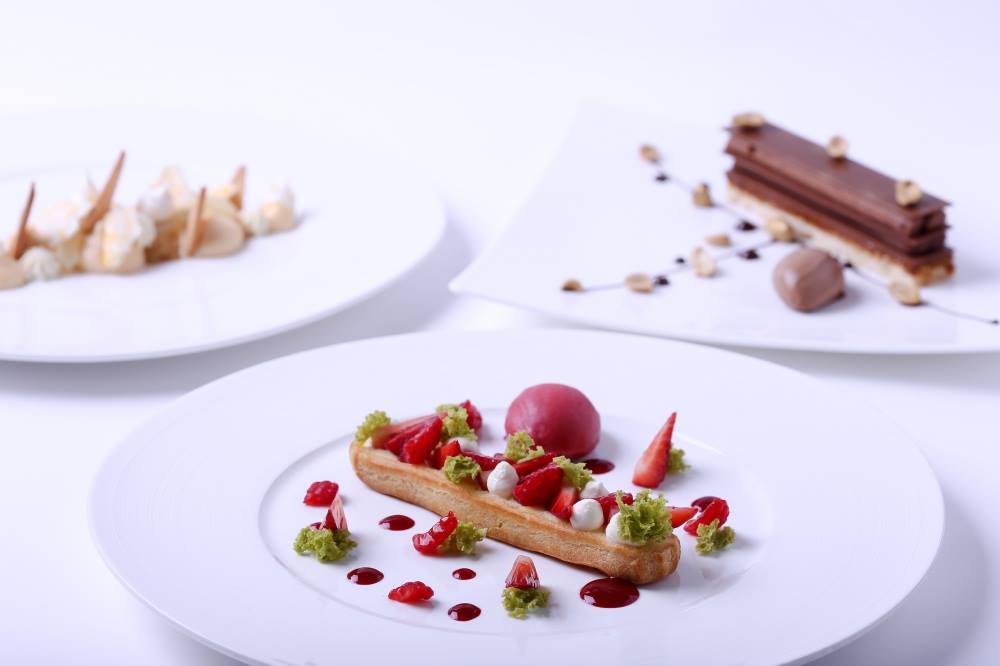 New #Dessert menus by New French Pastry chef. Only at #RedSky #CentaraGrandatCentralWorld

#GreatGastroLife #dining #Foodies #Lifestyle #living #love #Rooftop #FineDining #Frenchsweet #Frenchdessert #ThailandNews #Bangkok #Thailand