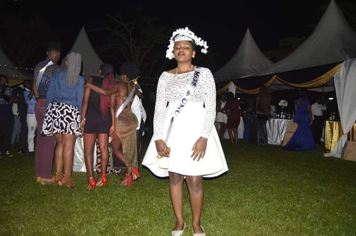 bonniematicug's tweet photo. Name:Nazziwa Angel. Born 1998 14, April. Ugandan-Masaka.
Winner Miss UMU Nkozi Auditions.          Talented in singing. 
Hobbies: watching movies, singing, interacting with friends etc. Dislike:unserousness , back- sterbers, deception.

Cc #MrAndMrsUMU18 
#UMUat25
#KingsMedia https://t.co/wfuGirUvHH