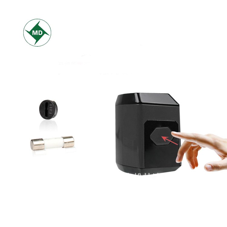 ModiSocket's tweet image. MD169 USB universal power strip
Seat size: L*W*H=60.4*53*75.3 (mm)
Product weight: 132.2g
Rated input: 6.3A/ ac100-240v
Rated output: 6.3A/ ac100-240v /1500W
Output of USB module: single port 5V/ 2.4a
12. The using environment: - 20 ℃ to 40 ℃