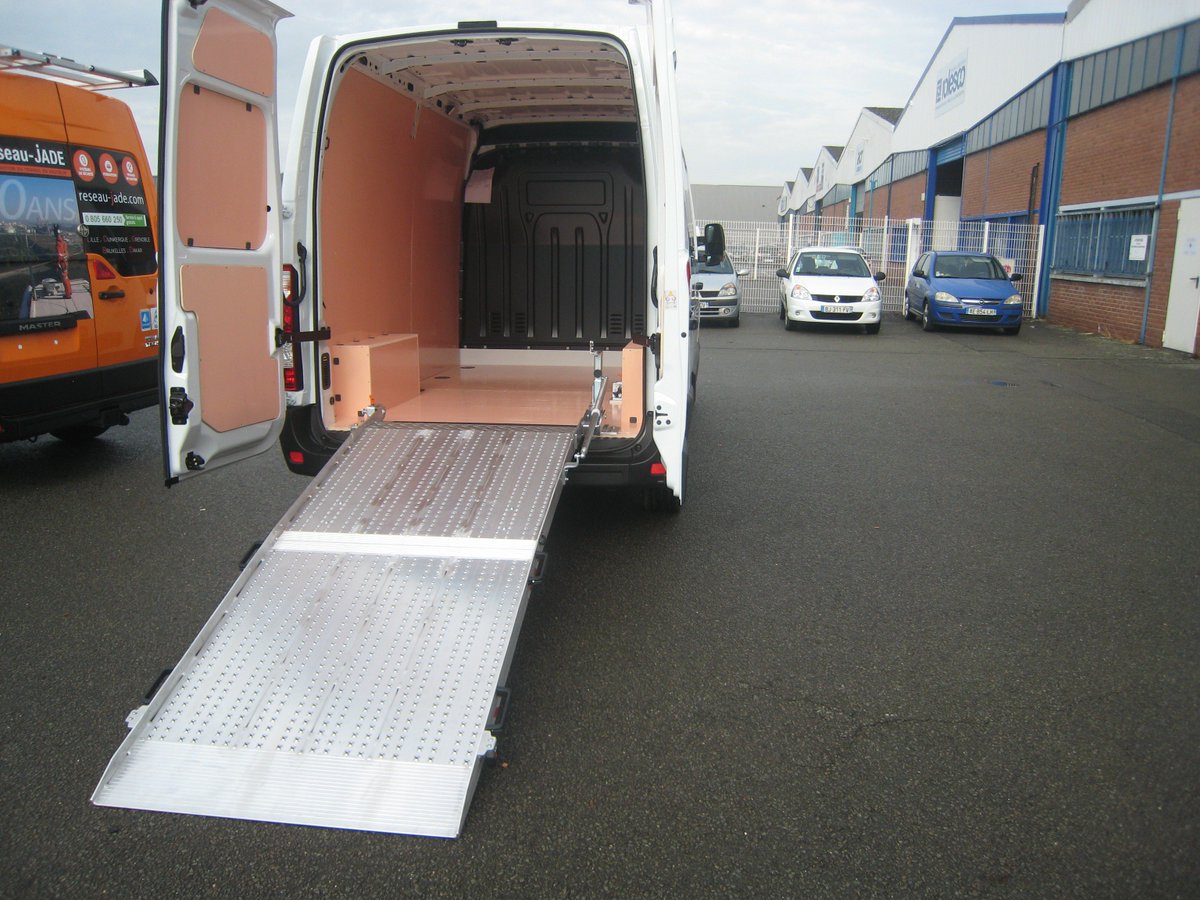 MOVE EQUIPMENT tweet media