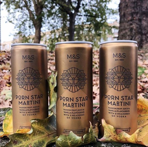 EasyfairsPackUK's tweet photo. The nations favourite cocktail now in a can! 🍸 we love the gold packaging of the new @marksandspencer Pornstar Martini #cocktail #gold #packaging #martini #can #materials #lovepackaging #creativity #packagingdesign #innovation https://t.co/Rx1RkMuukR