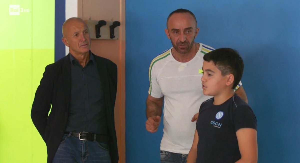 i10comandamenti's tweet photo. ✔LAVORARE SULLE EMOZIONI
"Sono un professore che lavora sulle emozioni… un professore che da più importanza a quello che trasmette che al contenuto..."
➡Guarda la clip: https://t.co/PaZWdiPaEN
#I10comandamenti #Rai3 #comefiglimiei https://t.co/jtNL9TQxL4