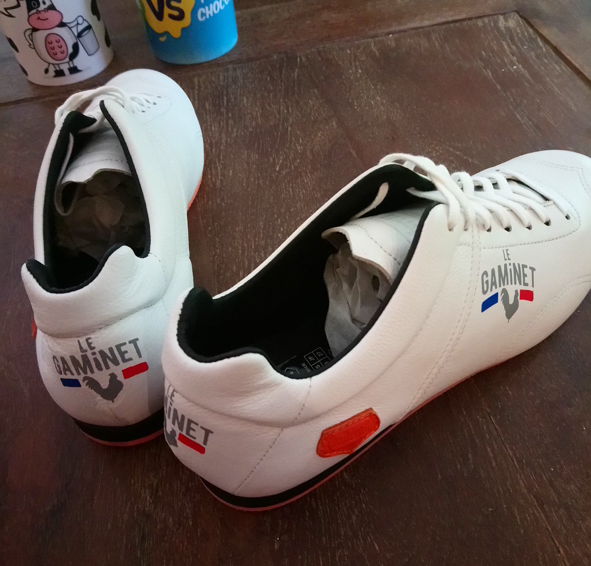 LeGaminet's tweet photo. Le Gaminet n'est pas le seul à personnaliser ses produits #madeinFrance !
@MilemilFr vous le propose sur vos chaussures 🇫🇷
En plus d'être confortables et fabriquées en #France, elles sont superbes !
#personnalisation #fabriquéenfrance https://t.co/RWIUrpQCZR