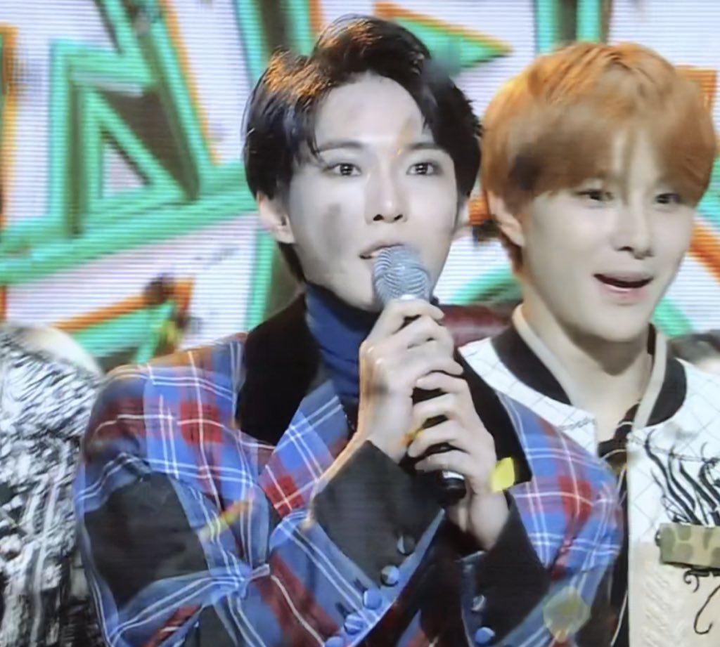 ddoiya_'s tweet image. 공중파 첫 1위 너무너무 축하해🎉 매 순간 열심인 너희가 좋은 결과로 보답 받고, 그렇게 차근차근 하나하나 올라가는 모습 볼 수 있어서, 그런 너희를 응원할 수 있어서 너무 행복해ㅠㅠ 내 새끼 사랑해 축하해🐰💚

#NCT127⁠ #NCT127_Regular⁠ ⁠⁠ ⁠
#Regular3rdWin 
@NCTsmtown @NCTsmtown_127