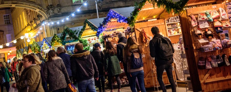 bathxmasmarket's tweet image. Here are the easiest and most stress-free ways to get to this year's Bath Christmas Market. 🚆🚍🚘 &amp;gt; ow.ly/hCMa30mnJzG