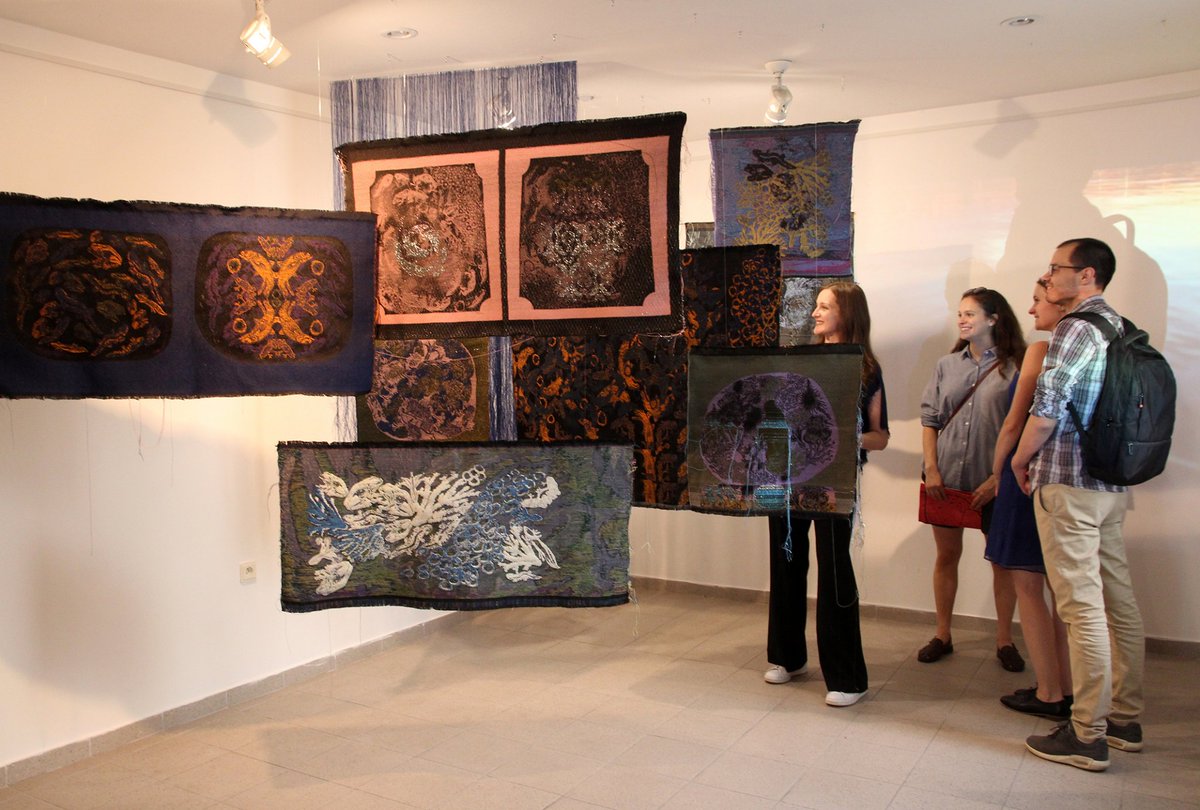 DigitalWeavingN's tweet photo. Weavings by Beata Gerbocova from Slovakia - all created on the TC2 loom! :)
https://t.co/8M8LmJgJiJ
#digitalweavingnorway, #BeataGerbocova, #digitalweaving, #TC2loom, #TronrudEngineering, #WeavingLoom, #DigitalJacquard, #Jacquard, #textiles, #Jacquardloom, #prototyping https://t.co/DIxx77z46h