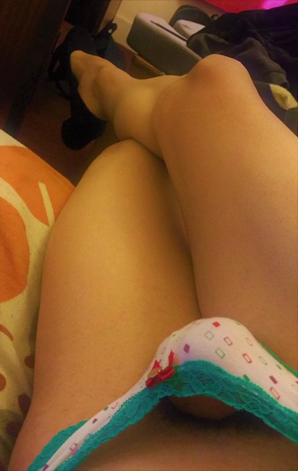 Chilling ^_^ https://t.co/WuQJeZ9r9e<a href="/tag/mvsales"class="tags"><span>#mvsales</span></a><a href="/tag/mvtrans"class="tags"><span>#mvtrans</span></a>