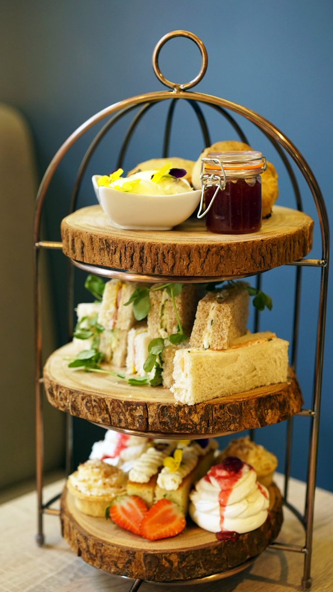 princess_st_h's tweet photo. It's #Friday 🙌 Time to go make a stories for Monday. Join us this weekend for our delicious Afternoon Tea. #timetoremember #manchester #PrincessStHotel https://t.co/vcsg7A6iW9