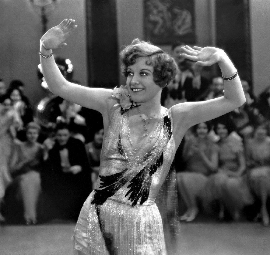 ArtDecoWeekend's tweet photo. #FlapperFriday - Yay! It's Friday! Have fun! #retro https://t.co/olzTOFyvxu