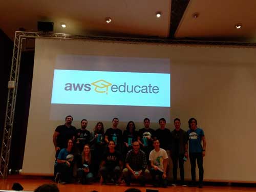 inLabFIB's tweet photo. InLabers guanyadors de tres premis a la HackUPC!! 🥇🥈Felicitats companys! Si voleu més informació, llegiu la notícia de la nostra web: https://t.co/1nyYgbuNky #projectes_inLab https://t.co/Gek7HZvmlJ
