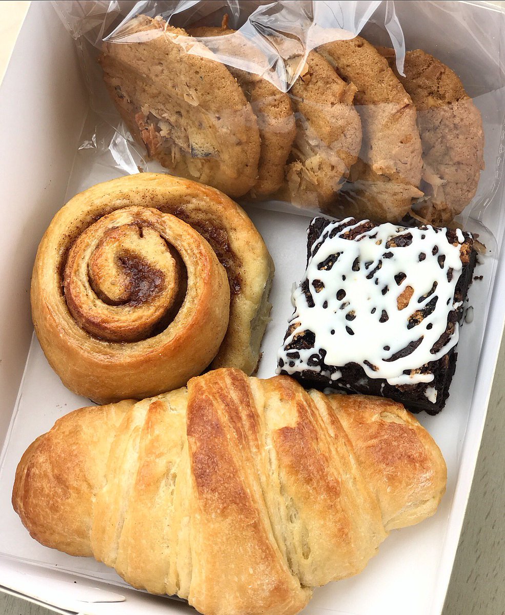 Nectar_treats's tweet image. Introducing💃💃💃💃💃
The #PASTRYBOX
-
Exciting news about this? It is our first “NO DELIVERY CHARGE” product💃
-
Price per box - #2,500
-

Avail from Monday 29th Oct.
Kindly pre order via WhatsApp - 08080880803