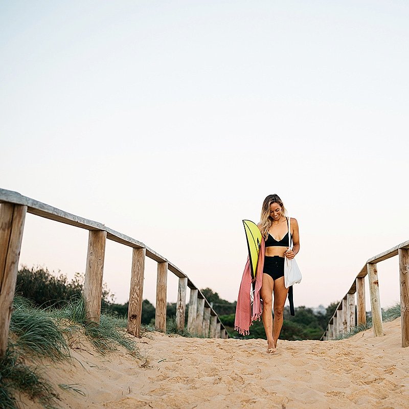 Sally_Fitz's tweet photo. Today was an @BlueDinosaurBar kinda day... Powered through by having the Choc Protein bar right before my last session #BornToEatEm https://t.co/3x7DHiwcu5 https://t.co/XkSS6le9zD