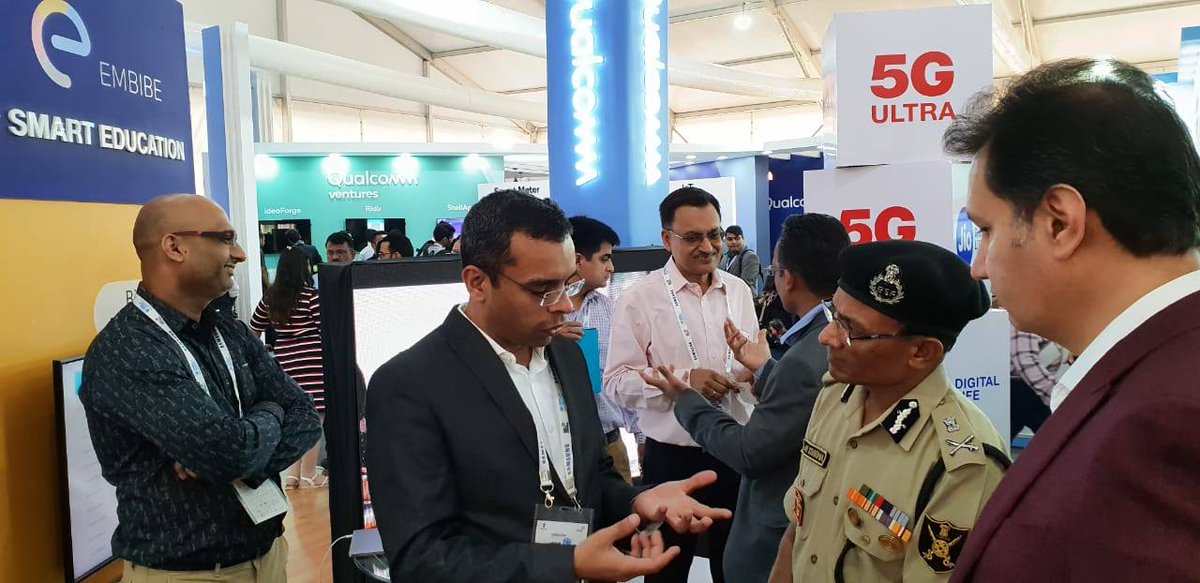embibe's tweet photo. IG BSF Mr. AK Sharma interacting with #Embibers #IMC2018 https://t.co/8KzH0yUddK