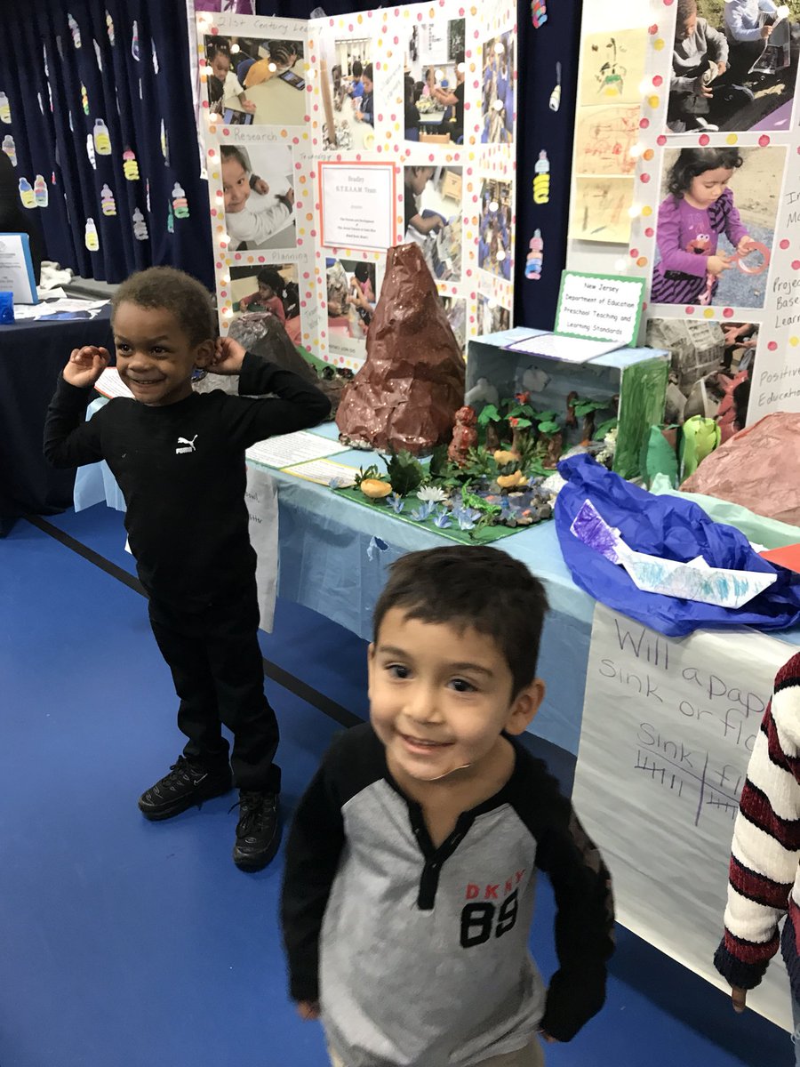 APSD_MsJaime's tweet photo. Our STEAAM Team ready to present for their families for Lights on After School! Loved how they showcased their work brilliant work! #performancepassionpurpose #NextLevelAPSD #SteaamTeam #projectbasedlearning https://t.co/5EkHsITik5