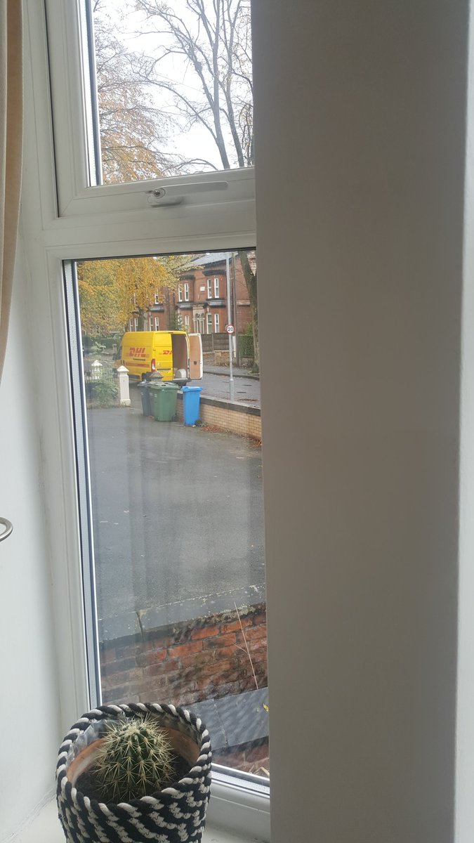 glassjackal's tweet photo. @dhlexpressuk Hi DHL, I saw of one of your staff looking in the back of his van for my parcel this morning before just leaving without even coming to my door. I later got a message to say delivery was attempted. This is the second time in 2 days. Care to explain? @Samuel_Astbury https://t.co/YTh3YXaUbR