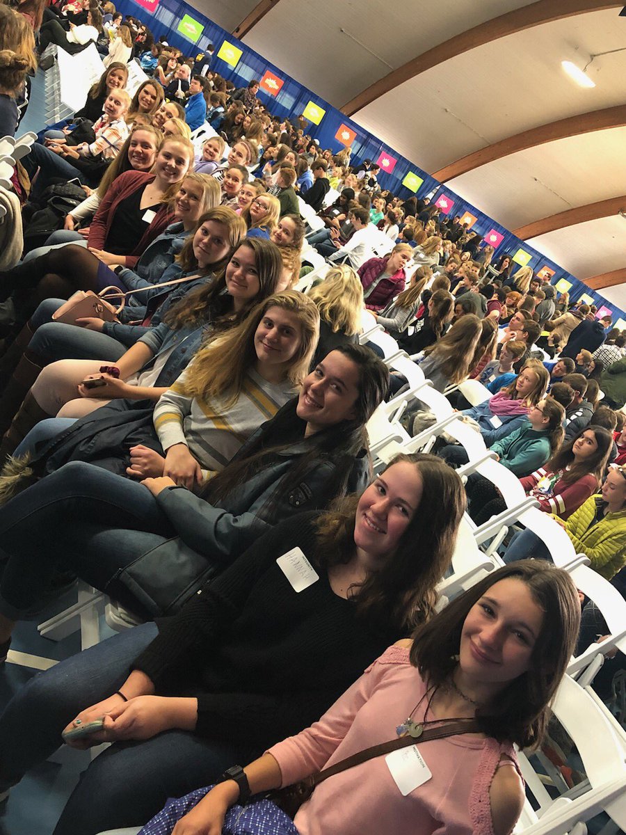 SVHSstucouncil's tweet photo. We have arrived! Sacopee is in the house! The Hyde House that is... #leadersofthe207 https://t.co/HYbDTRaZys