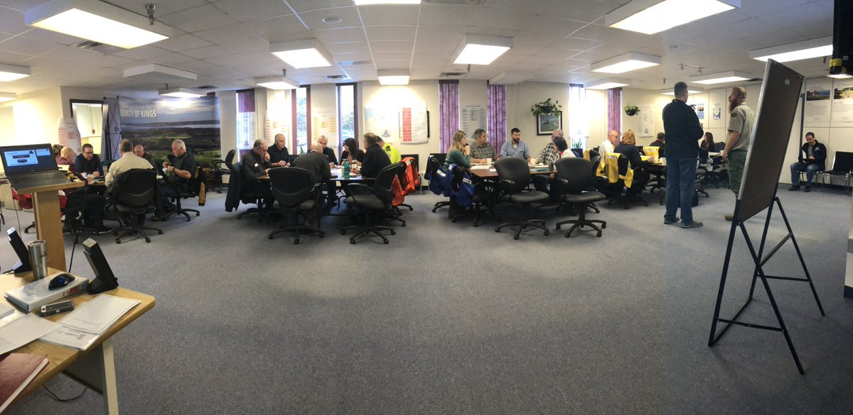 AndrewLMitton's tweet photo. A great team @REMO_KingsCty of staff and partnering agencies coming together to coordinate evacuations and community support #ExerciseExerciseExercise https://t.co/MWO5BYdicX