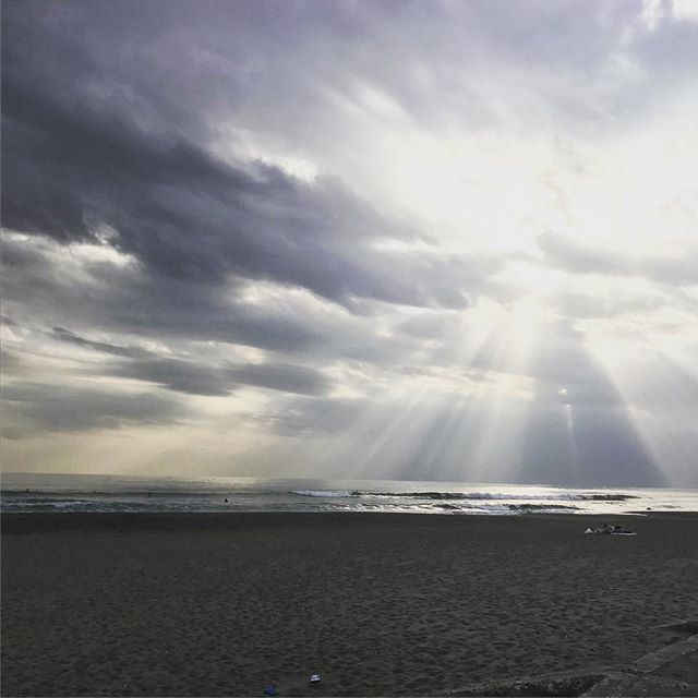 Surfing22796356's tweet photo. 今日は夕方まで出来ました。明日はオンショアスタートとなりそうですが、夕方は落ち着くかも？
#shonansurfing #surf #shonan #wave #kamakura #fujisawa #サーフィン #湘南 #波 #鎌倉 #藤沢 #波情報 https://t.co/c6YbGeMFEp https://t.co/Neo16hDHe9