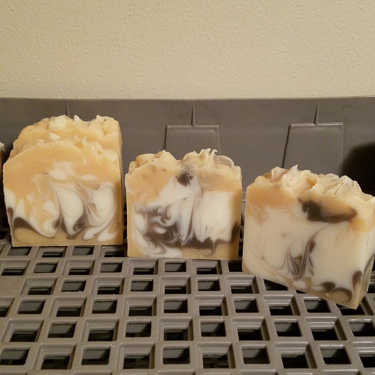 SoapMaker2's tweet photo. My newest soap Aww Nutz...scented in almond from @ngscents smells amazing #handcrafted #coldprocesssoaps #artisansoap https://t.co/wgcqUzHt0w