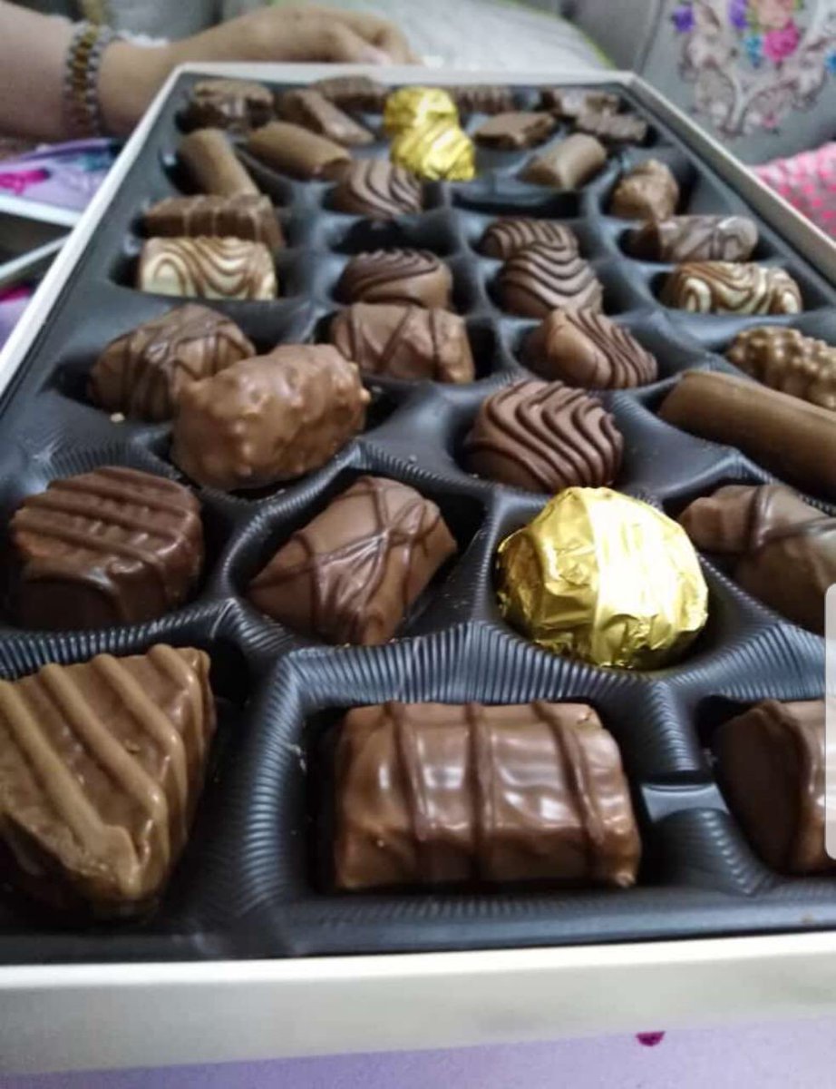 ما أشعر به نحوك يشبه الأُلفة كثيرًا، أشعر أني أندفع نحوك بقوة وأُقاتل نفسي جاهدة لكي لا أضايقك أو أسبب لك حرجا