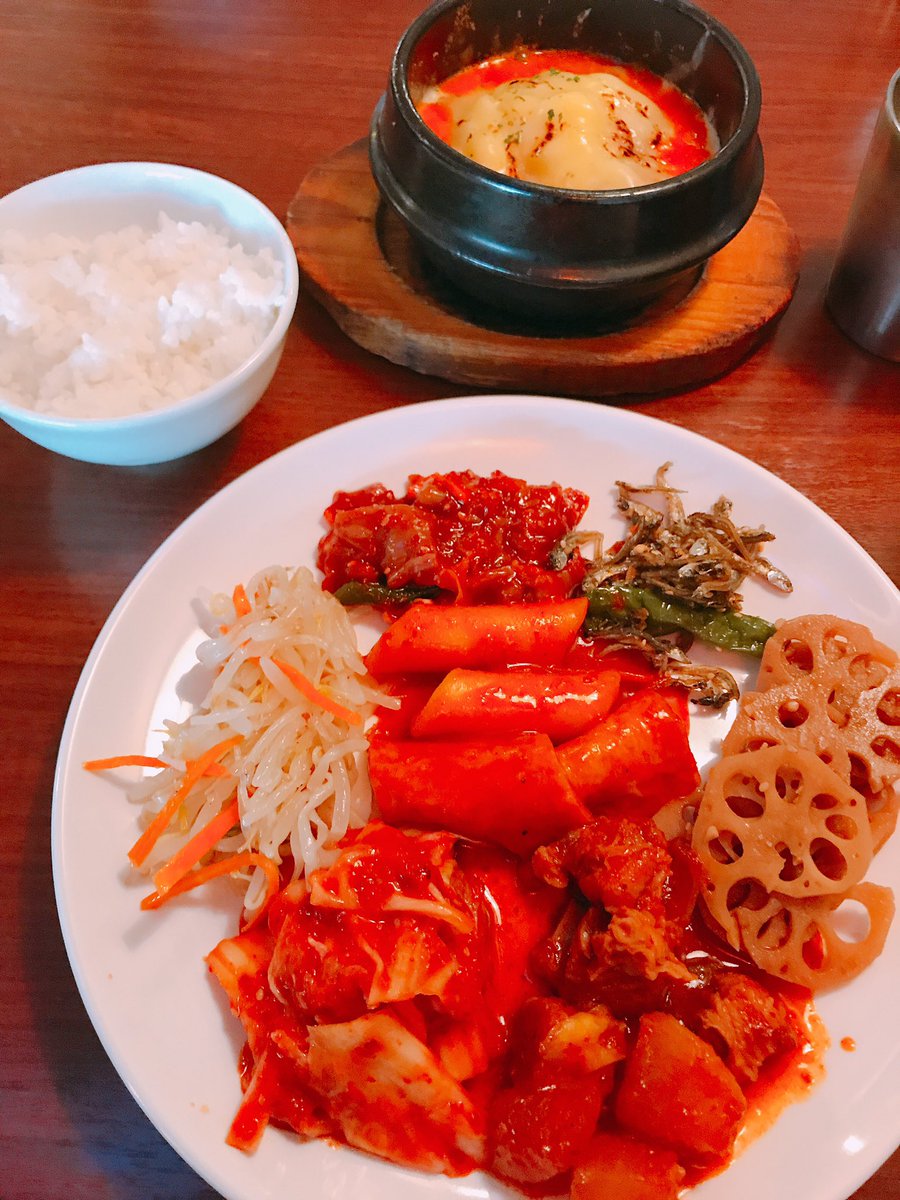 DDDdaiouppp's tweet image. こないだ食べた韓国料理🇰🇷
かなり辛いチャンジャをたくさん食べたら胃がやられたけど美味しかった(^^)

#タクカフェ