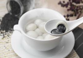 Celebrate Winters By Adding Tangyuan In Your Menu

#LarryNoodles #Food #Chef #Tangyuan 

Visit - slideshare.net/LarrysNoodles/…
