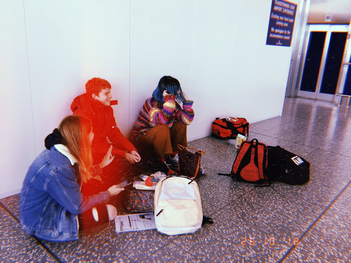 LAHface's tweet photo. The great adventure begins! Team @TRPlymouth are on route to meet our friends @DundeeRep, @northernstage, @RoyalDerngate, @DerbyTheatre & West Yorkshire Playhouse for a w/e of commission madness w/ @A_R_McGregor #YoungVoices #BigPlatforms #TRPEngagement https://t.co/dpFbPJcDir