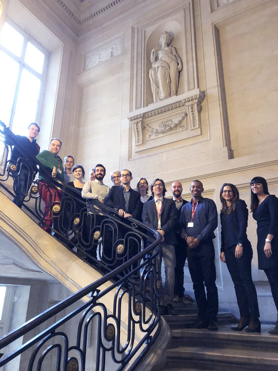 jshamlet's tweet photo. 2ie promo Certification #DPO #RGPD @ScPoExecEd avec @twobirdsFR et @MeravGriguer !!! Merci pour la photo @HeleneTinlot https://t.co/Ig59tltJDN
