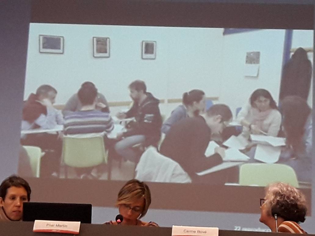 cpnlsessions's tweet photo. "L'alumne esdevé el constructor del seu propi aprenentatge", diu Pilar Martín del @CNLBarcelona #inauguraciócurscpnl #cpnl @cpnlcat https://t.co/vmrBU6KN7i