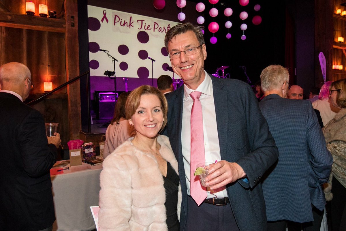 SharpeGallery's tweet photo. Great Pink Tie event raising money for the Maine Cancer Center #BeatCancer https://t.co/gnrFF42Yxo