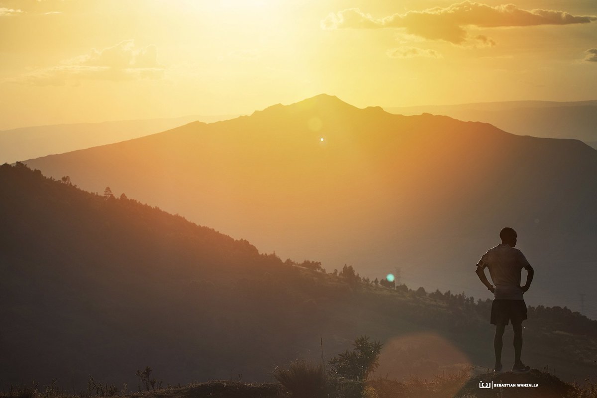 Wanzalla's tweet photo. It takes a lot to be the best,
It takes a lot to beat the rest,
It takes humility to be the peopleβs champion.
#createdope #safaricomat18 #nawekilawakati @safaricomplc_ @EliudKipchoge #TheGoat #goat #nike https://t.co/u5jm73iGHk