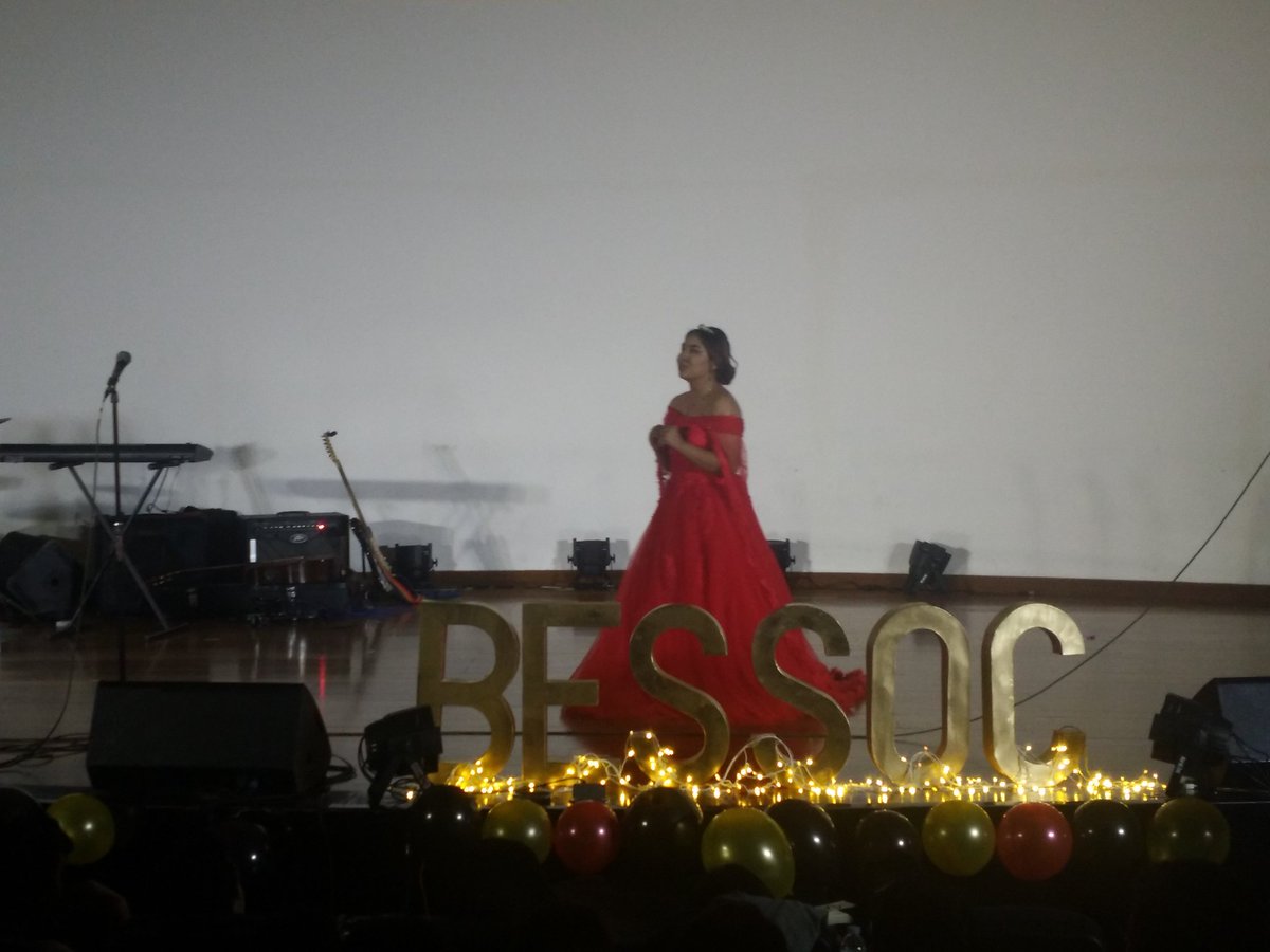 BESSOCOFFICIAL's tweet photo. Let us take a journey to the past with the performance of 1BES3's "Anastasia"!
#BESWeek2018
#CenterStage
#CurtainCall https://t.co/mbWP2fk44s
